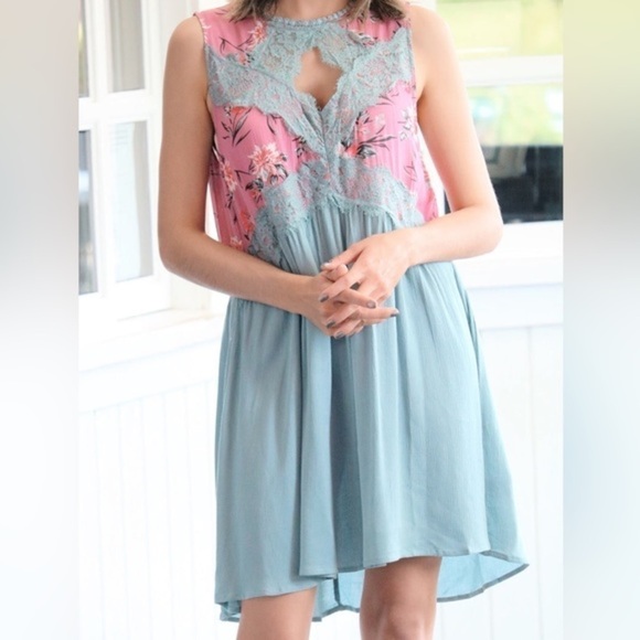 Umgee Mint Floral Lace Detail Dress - Picture 16 of 16